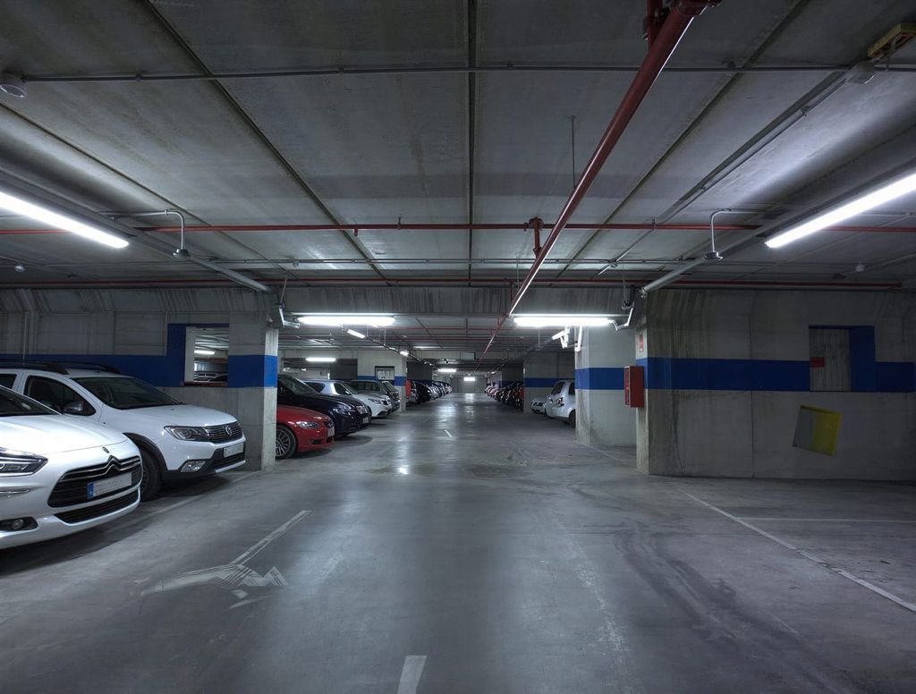 Oliveral Parking Walencja - parking zadaszony przy lotnisku Manises VLC
